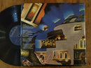 The Moody Blues - Caught live + 5 (RSA VG/VG+) 2LP Gatefold