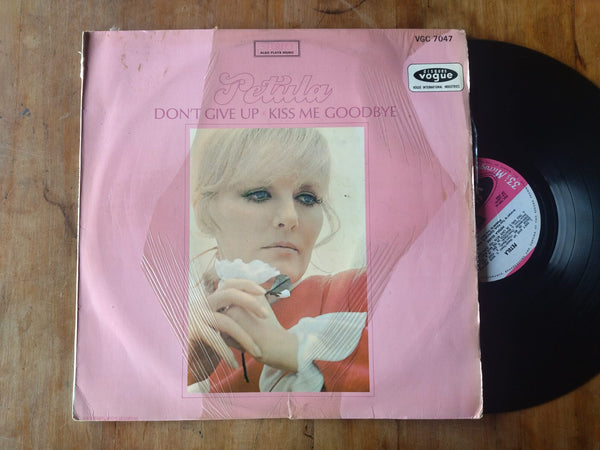 Petula Clark - Don't Give Up Kiss Me Goodbye (RSA VG)